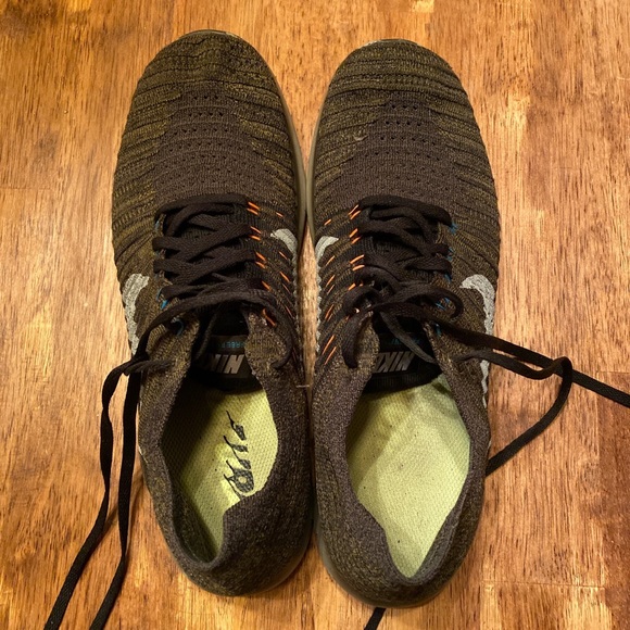 Nike flyknits - Picture 2 of 3